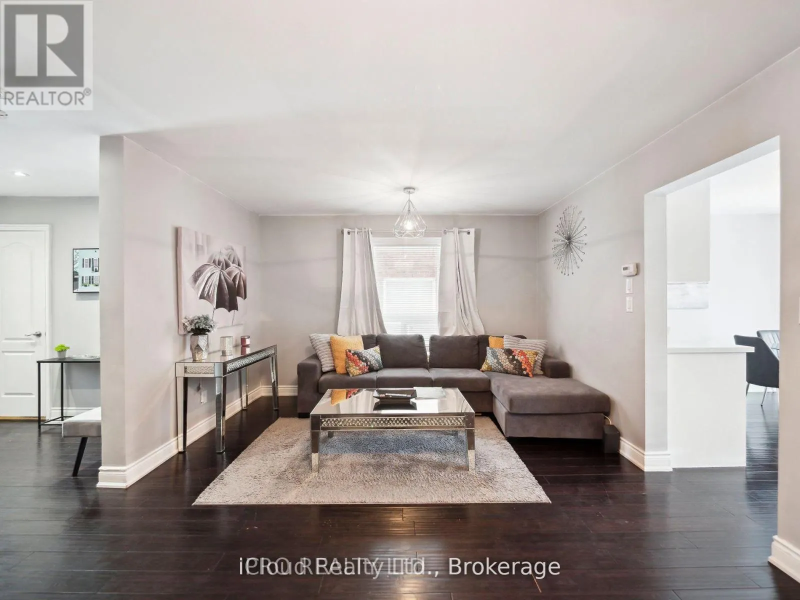 424 JAY CRESCENT