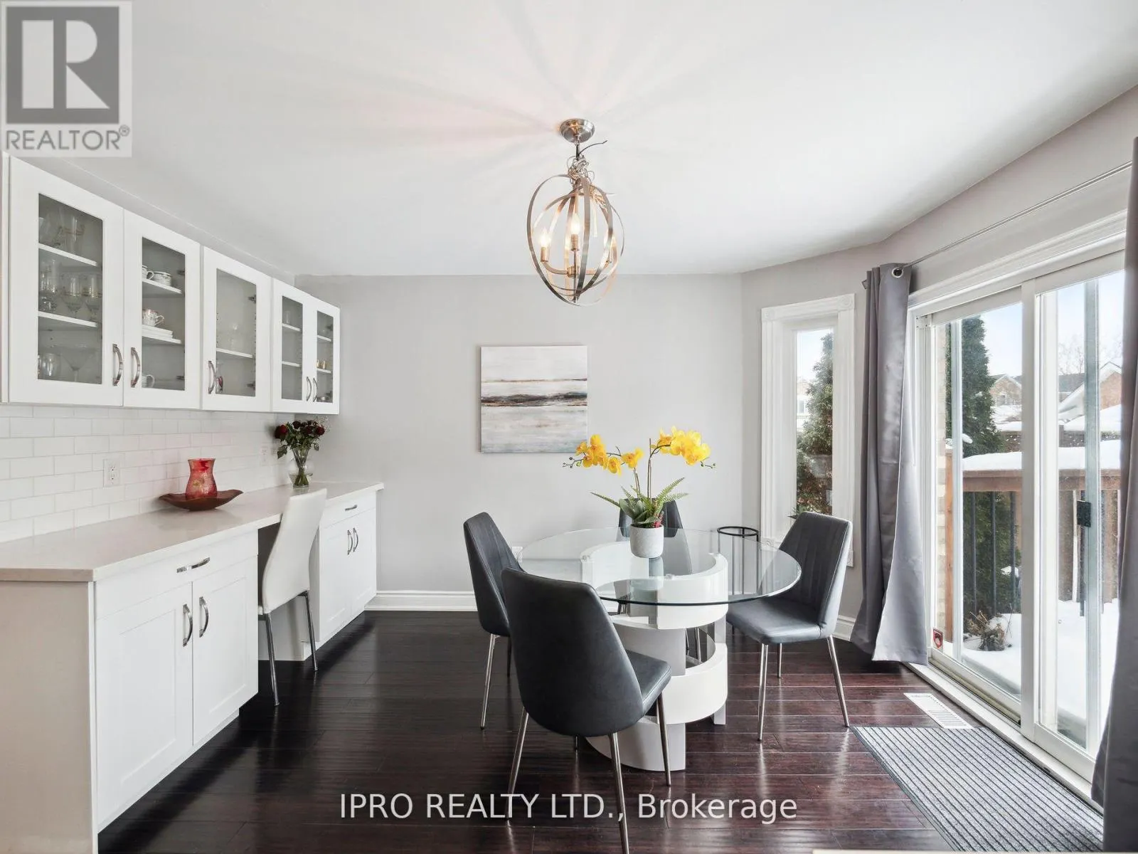 424 JAY CRESCENT