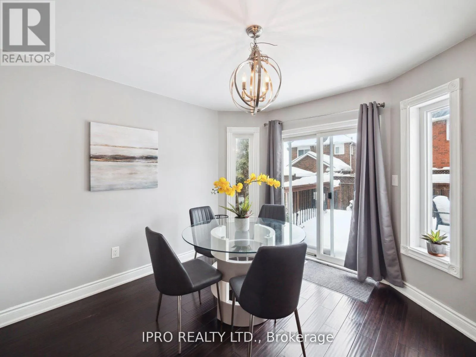 424 JAY CRESCENT