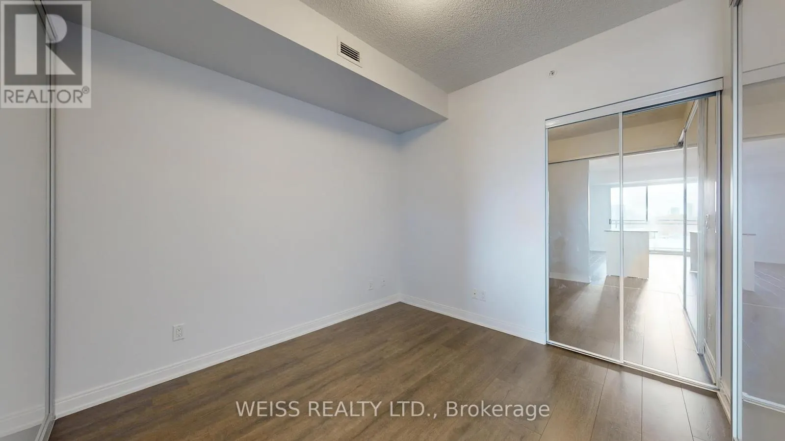 506 - 760 THE QUEENSWAY S