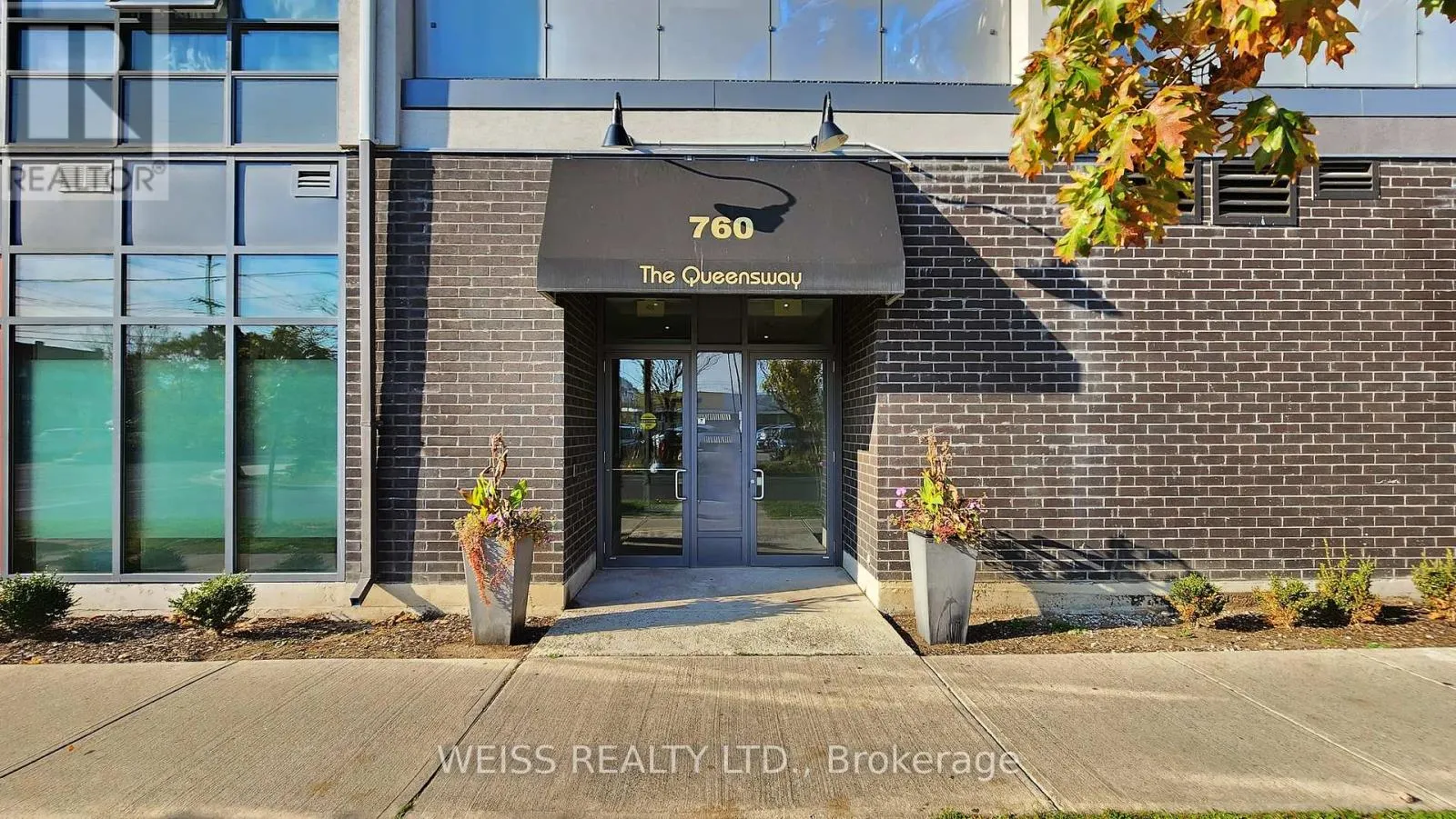 506 - 760 THE QUEENSWAY S