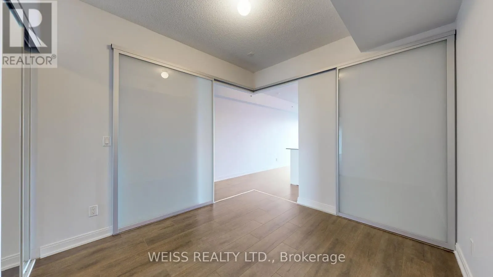 506 - 760 THE QUEENSWAY S