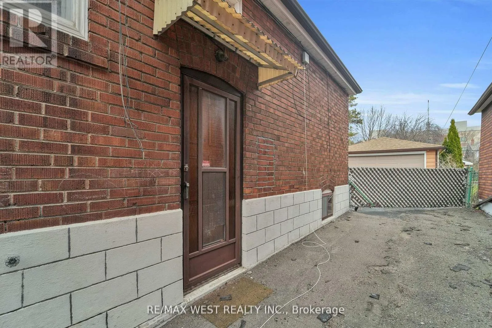 661 BERESFORD AVENUE