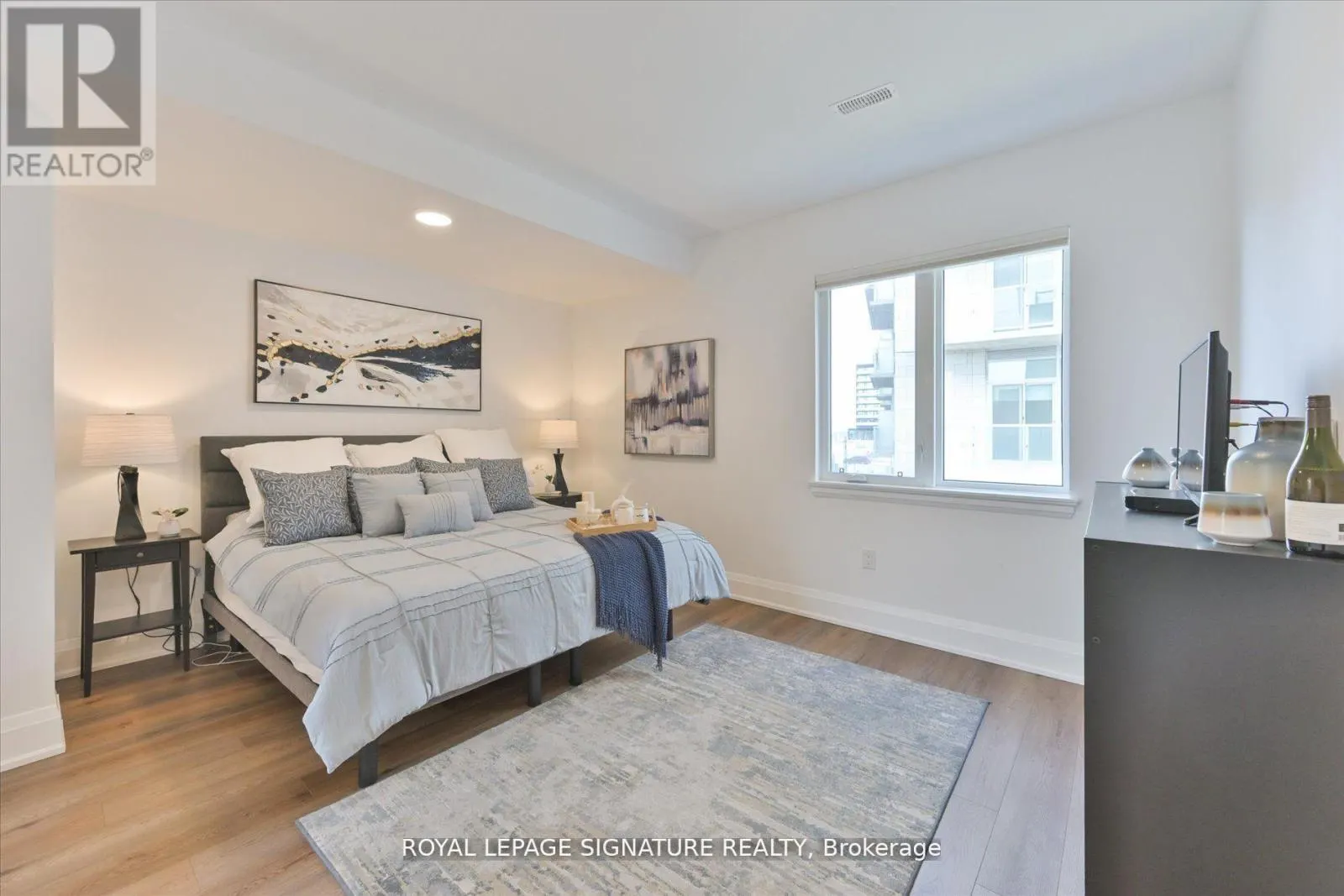 115 HIGH STREET W