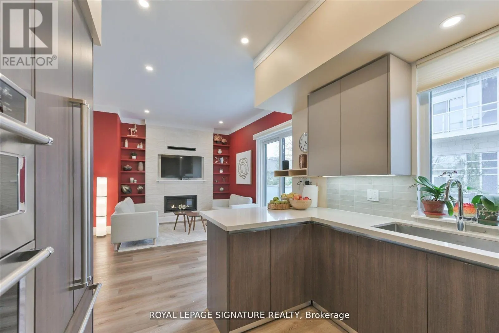 115 HIGH STREET W