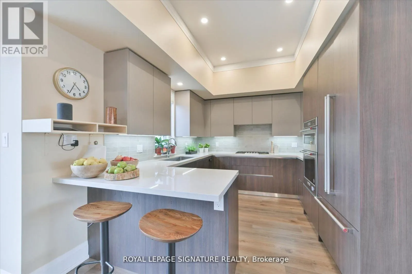 115 HIGH STREET W