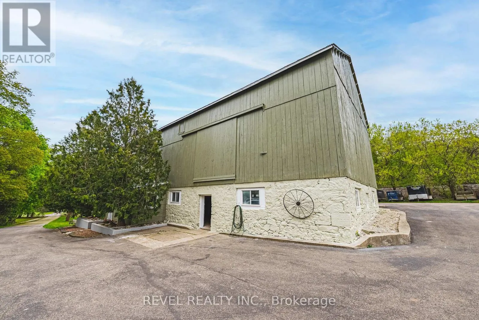 8546 APPLEBY LINE