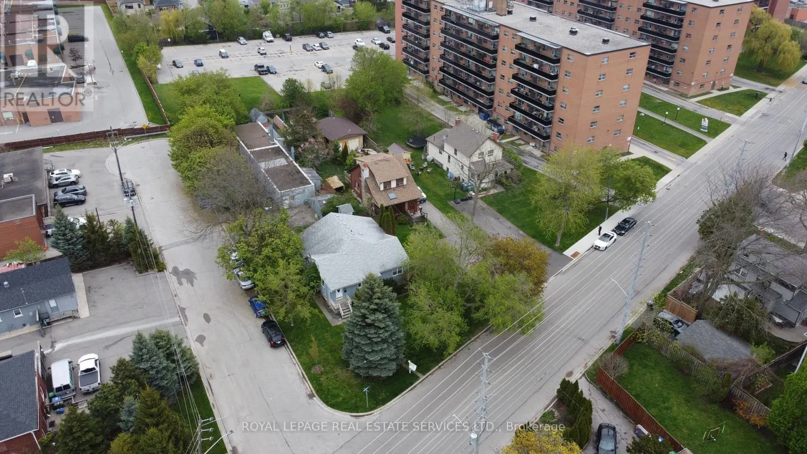 1083 SENECA AVENUE