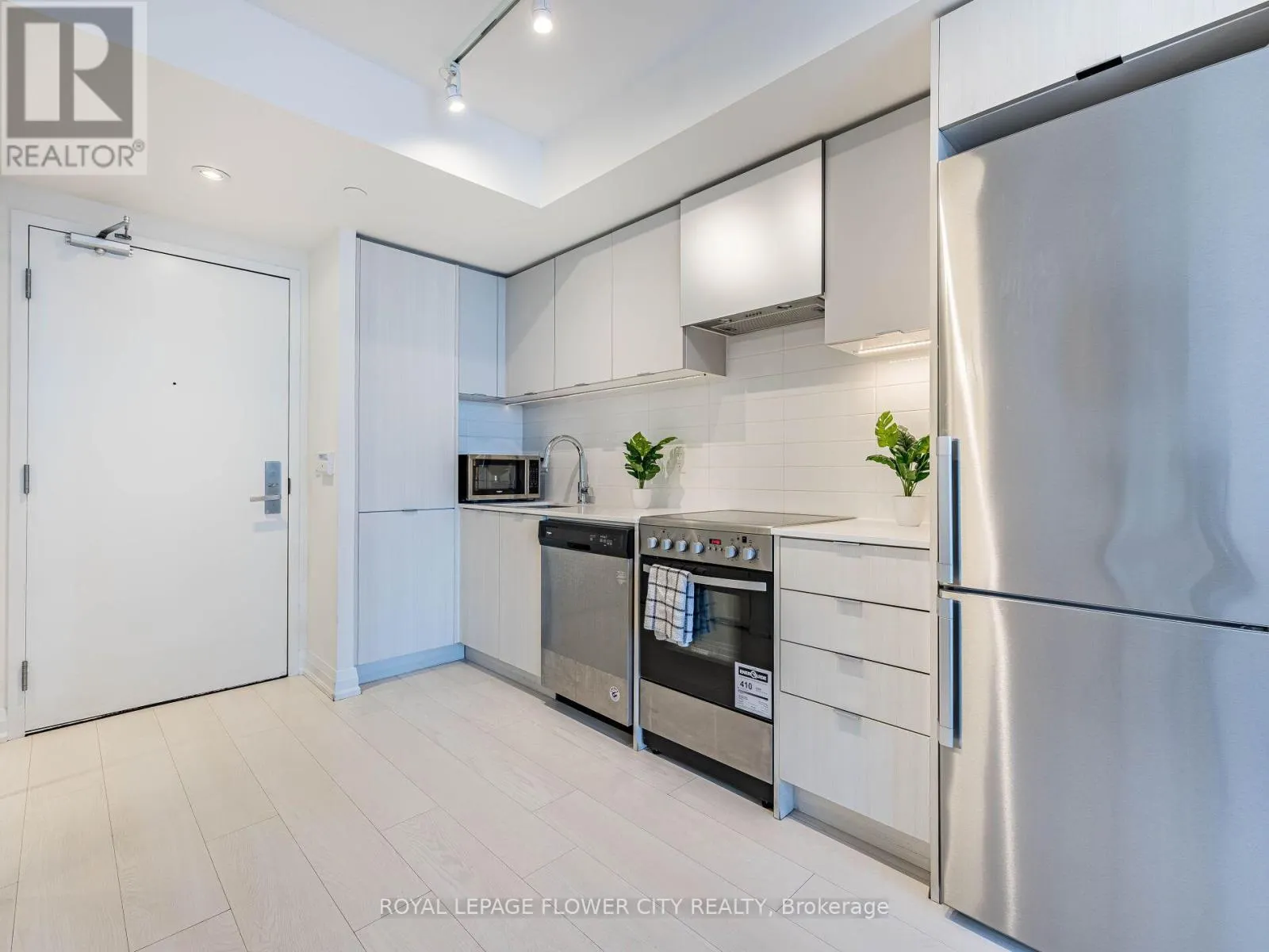 2804 - 30 GIBBS ROAD