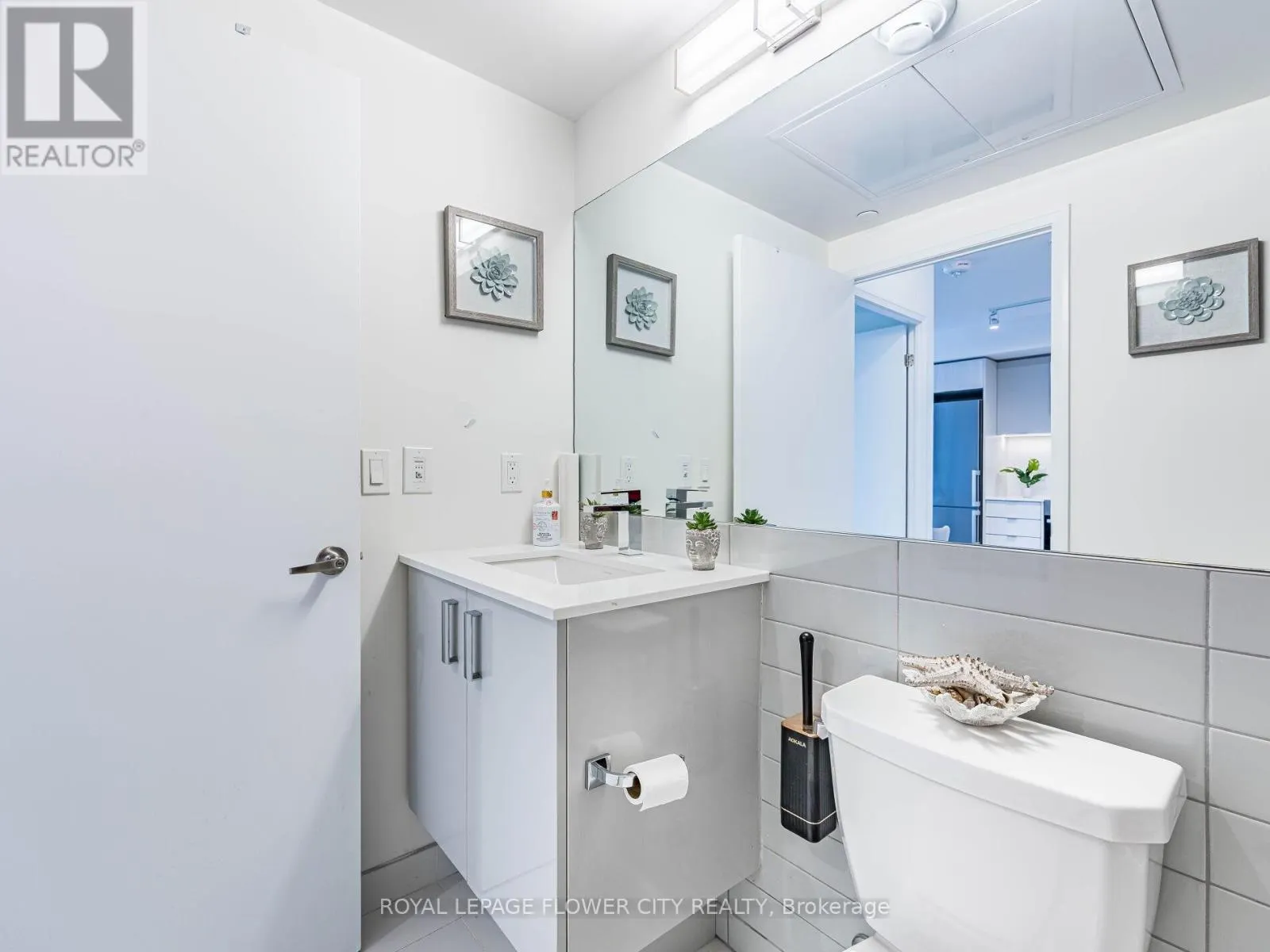 2804 - 30 GIBBS ROAD