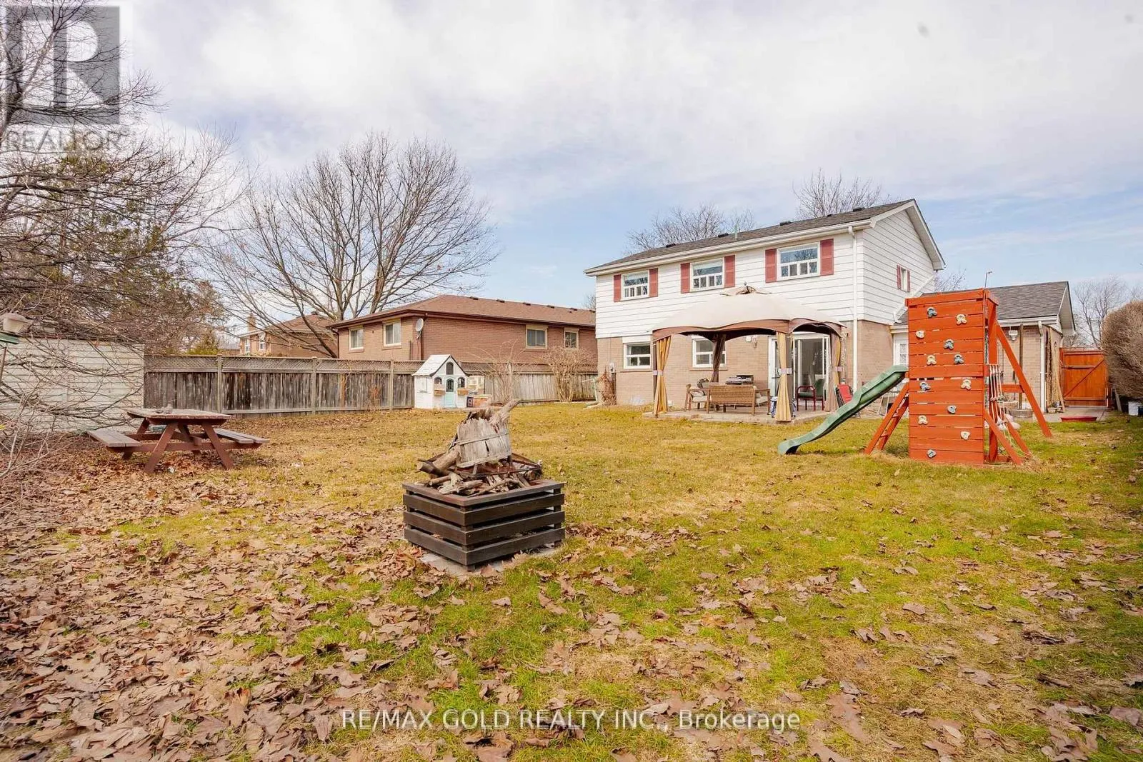 3 CRAWLEY DRIVE