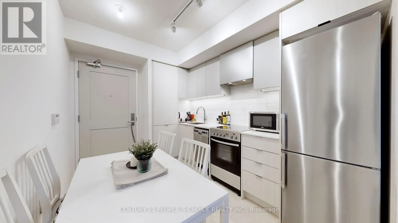827 - 26 GIBBS ROAD
