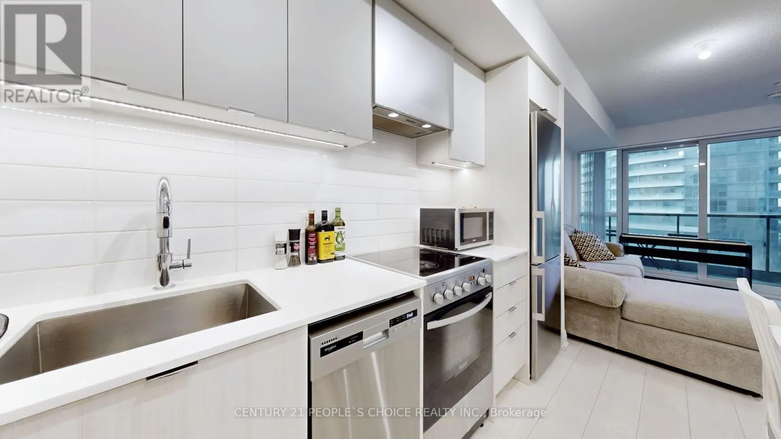 827 - 26 GIBBS ROAD
