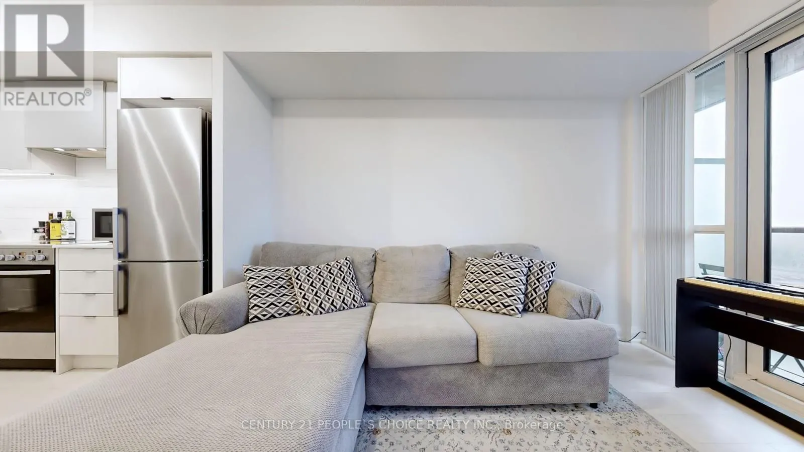 827 - 26 GIBBS ROAD
