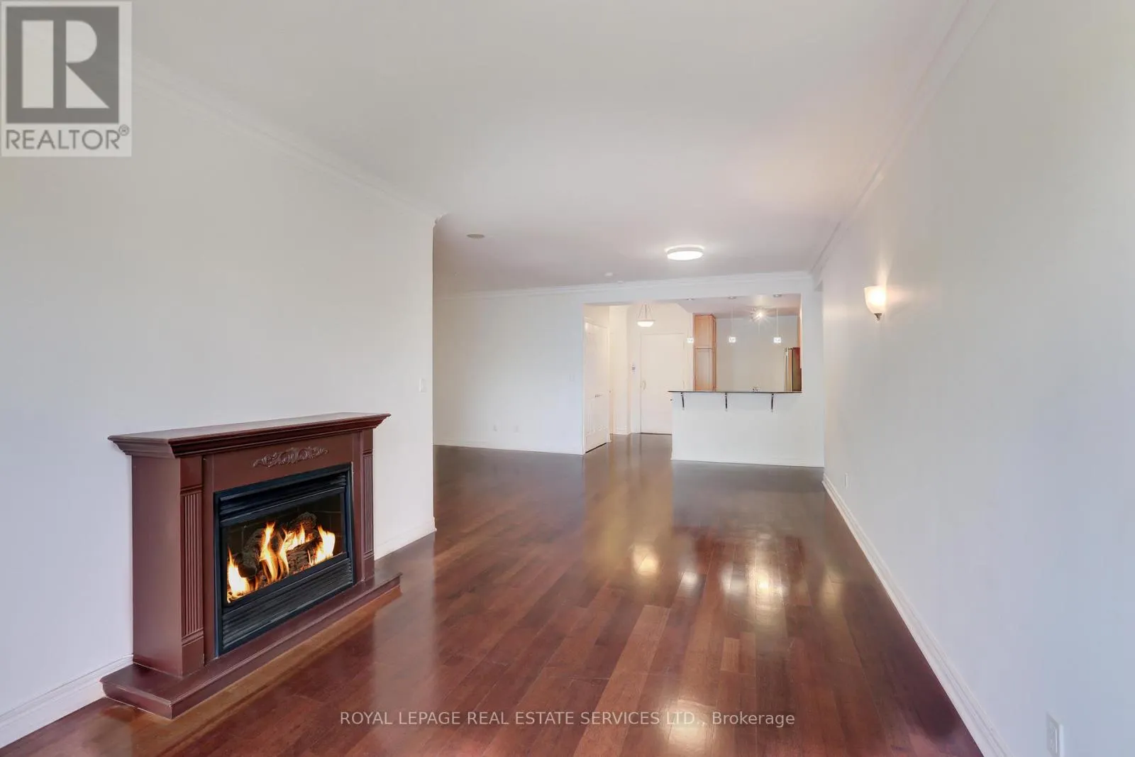 303 - 3085 BLOOR STREET W
