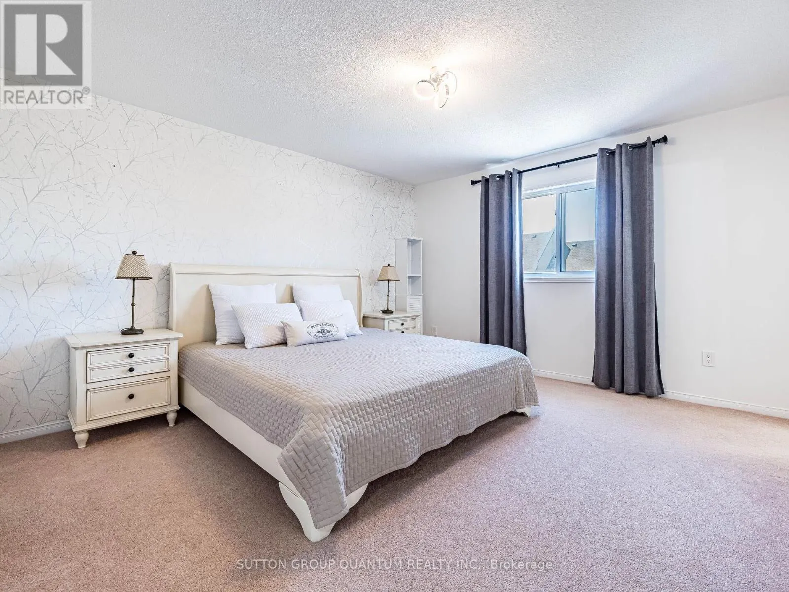 53 WOODCOTE CRESCENT
