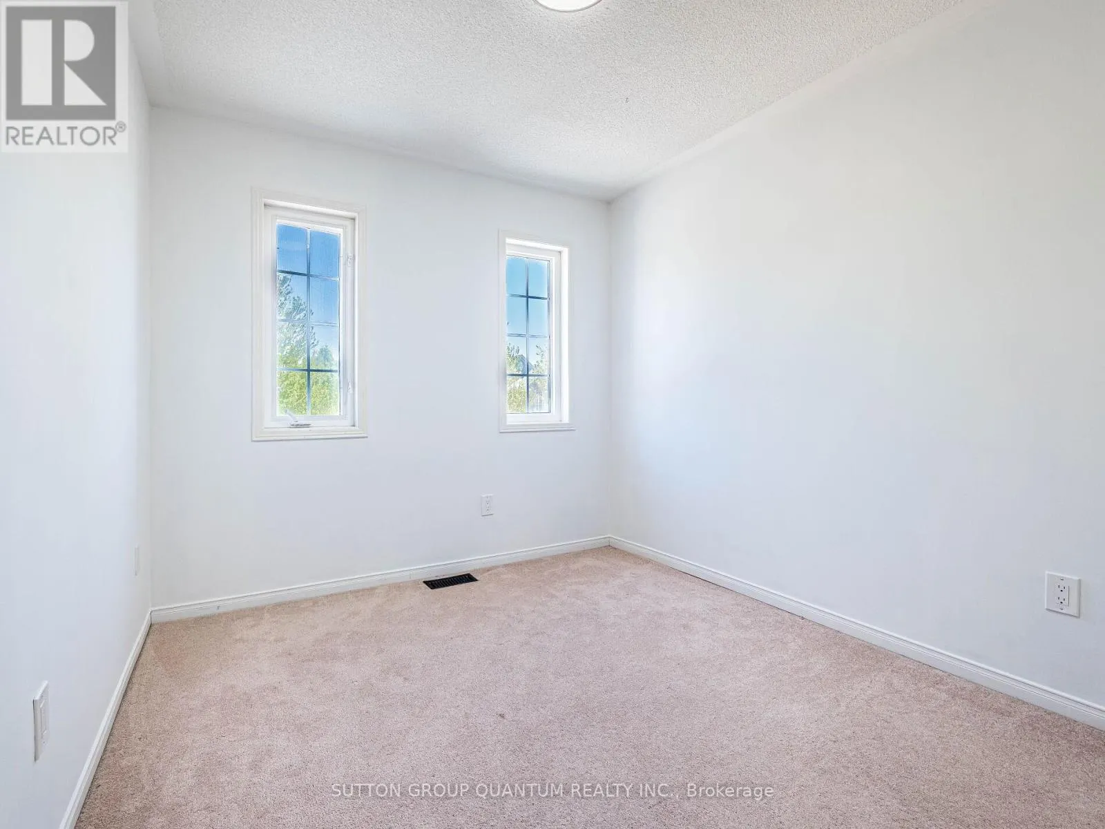 53 WOODCOTE CRESCENT