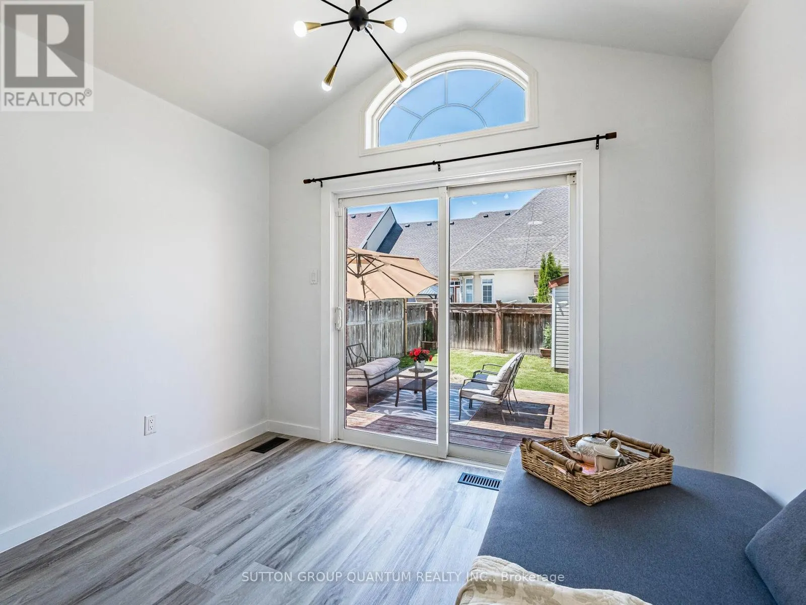 53 WOODCOTE CRESCENT