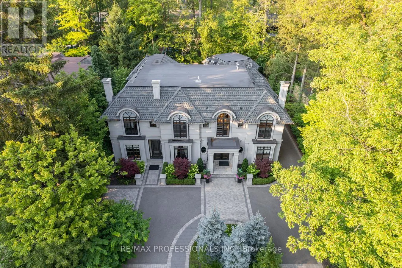 1285 MINAKI ROAD
