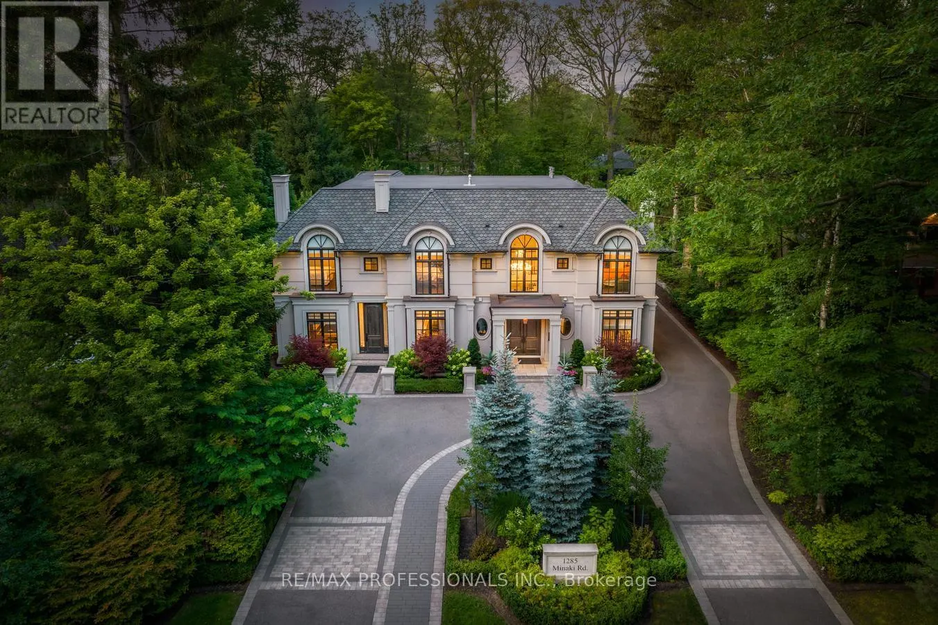 1285 MINAKI ROAD