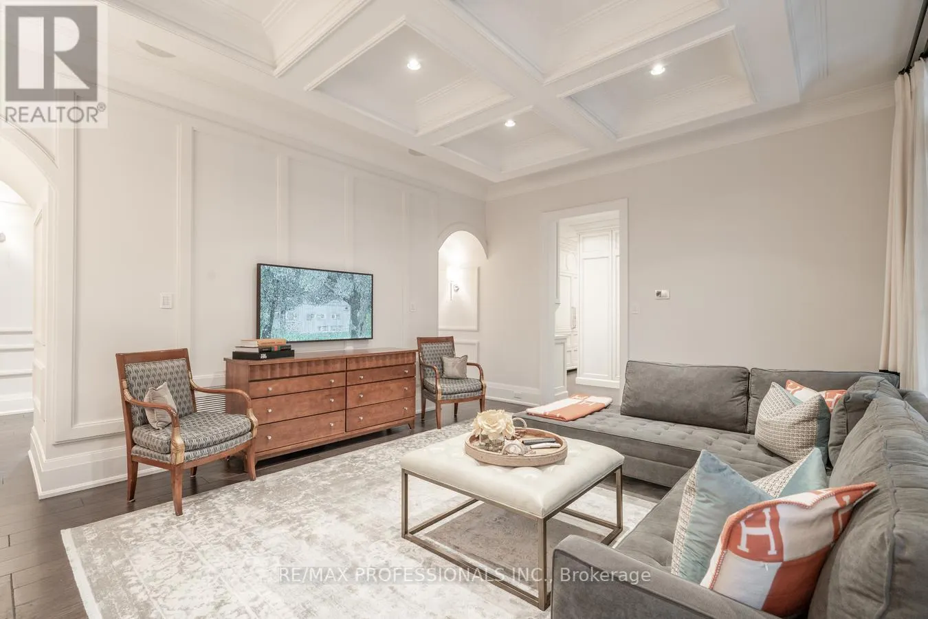 1285 MINAKI ROAD