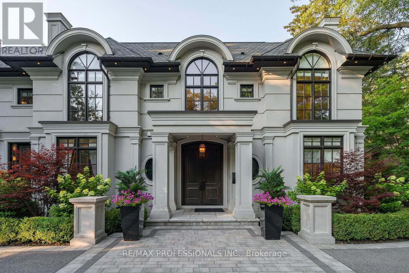 1285 MINAKI ROAD