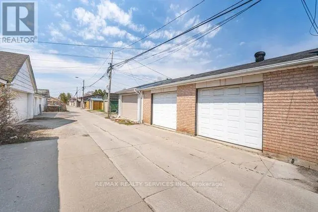 444 MAYBANK AVENUE