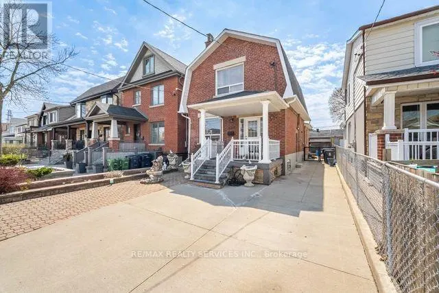 444 MAYBANK AVENUE