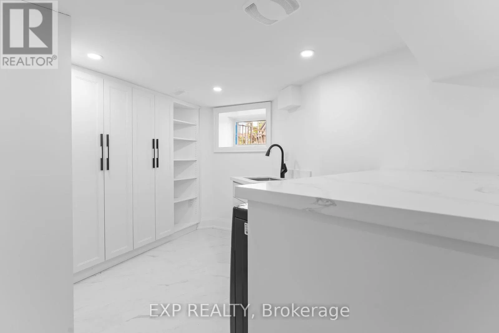 298 KEELE STREET