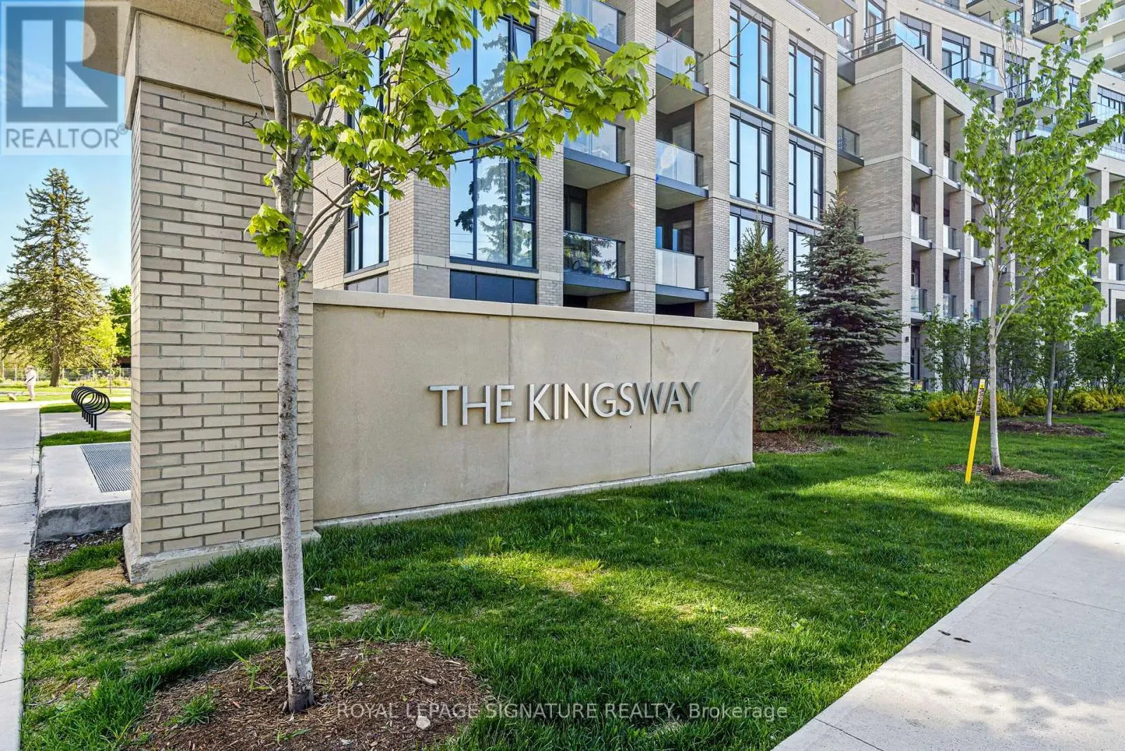 324 - 293 THE KINGSWAY