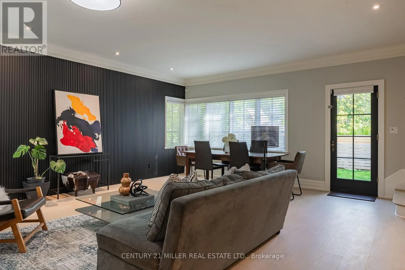370 POPLAR DRIVE