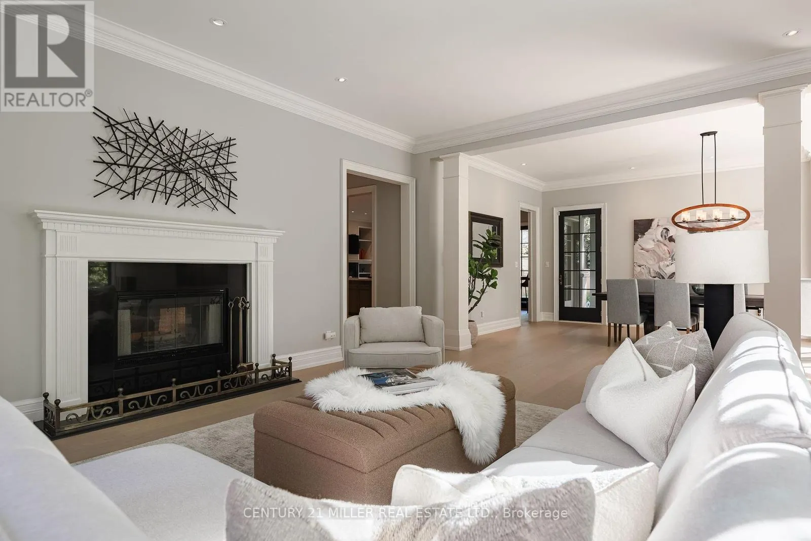 370 POPLAR DRIVE