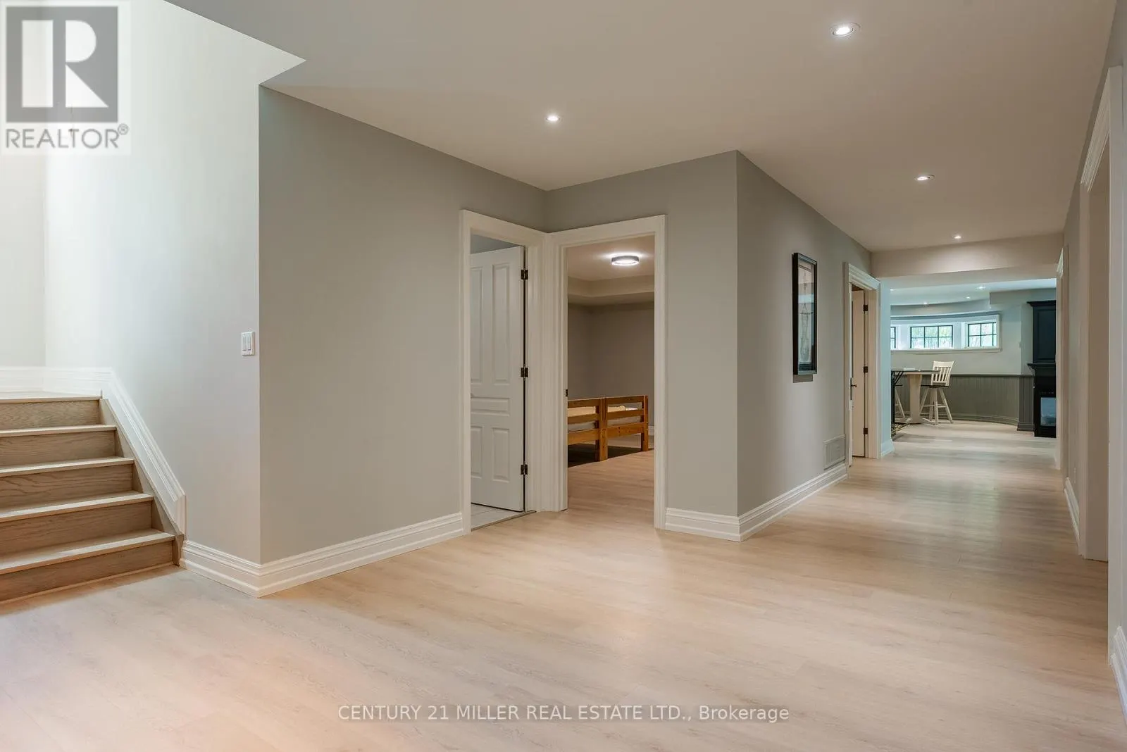 370 POPLAR DRIVE