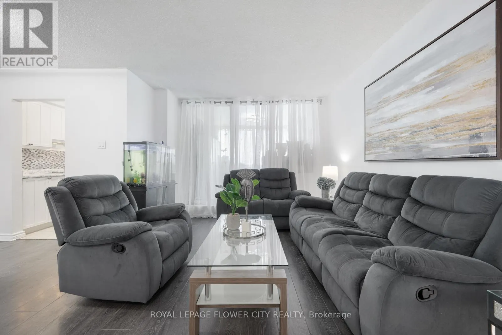 207 - 1615 BLOOR STREET