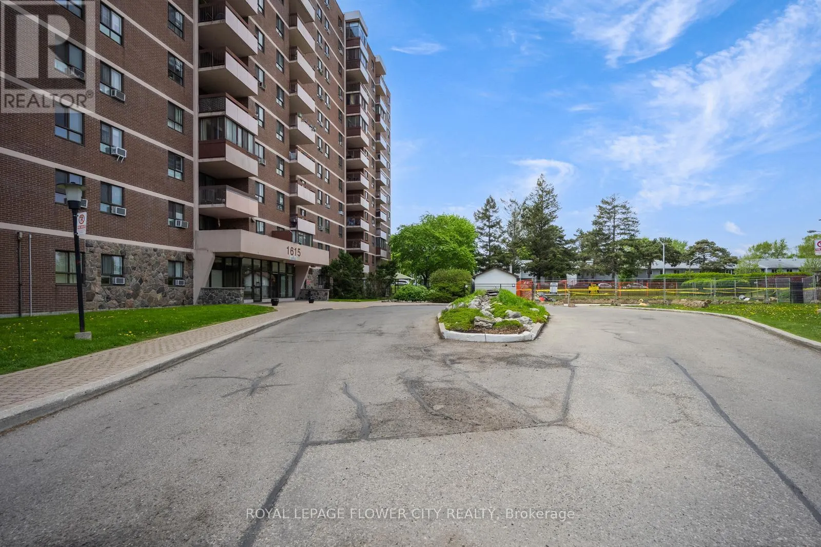 207 - 1615 BLOOR STREET