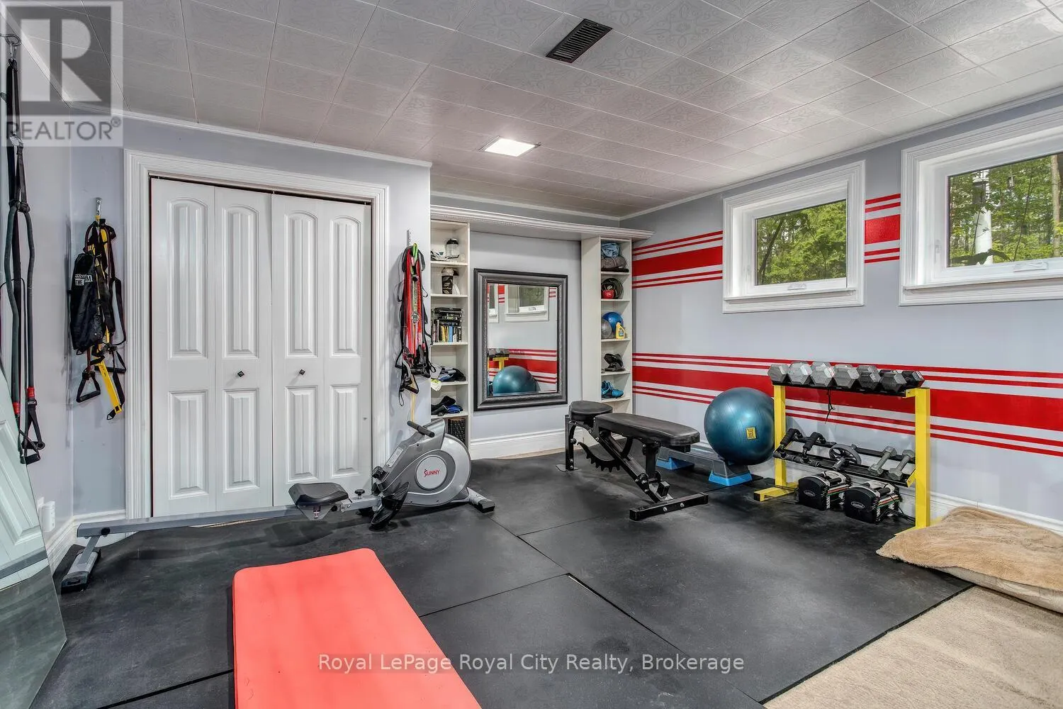 1158 CONSERVATION ROAD E