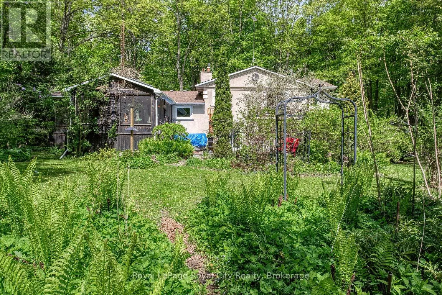 1158 CONSERVATION ROAD E