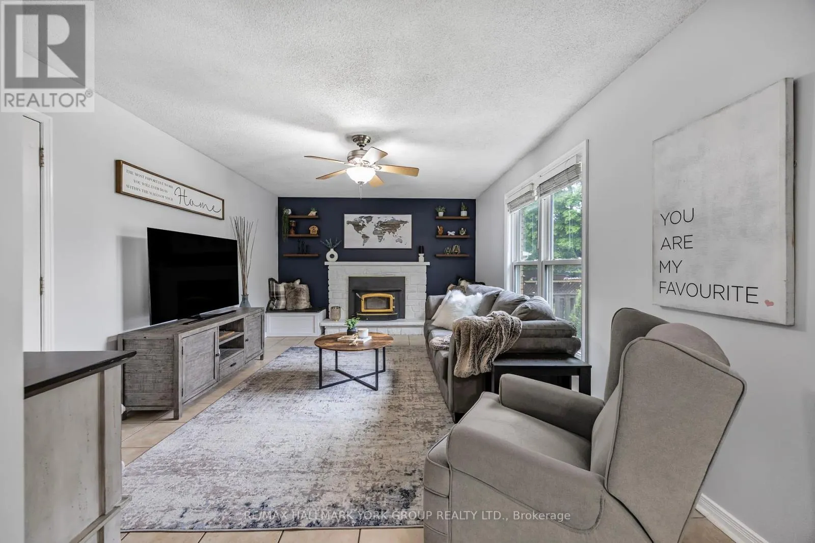215 BEECHFIELD CRESCENT