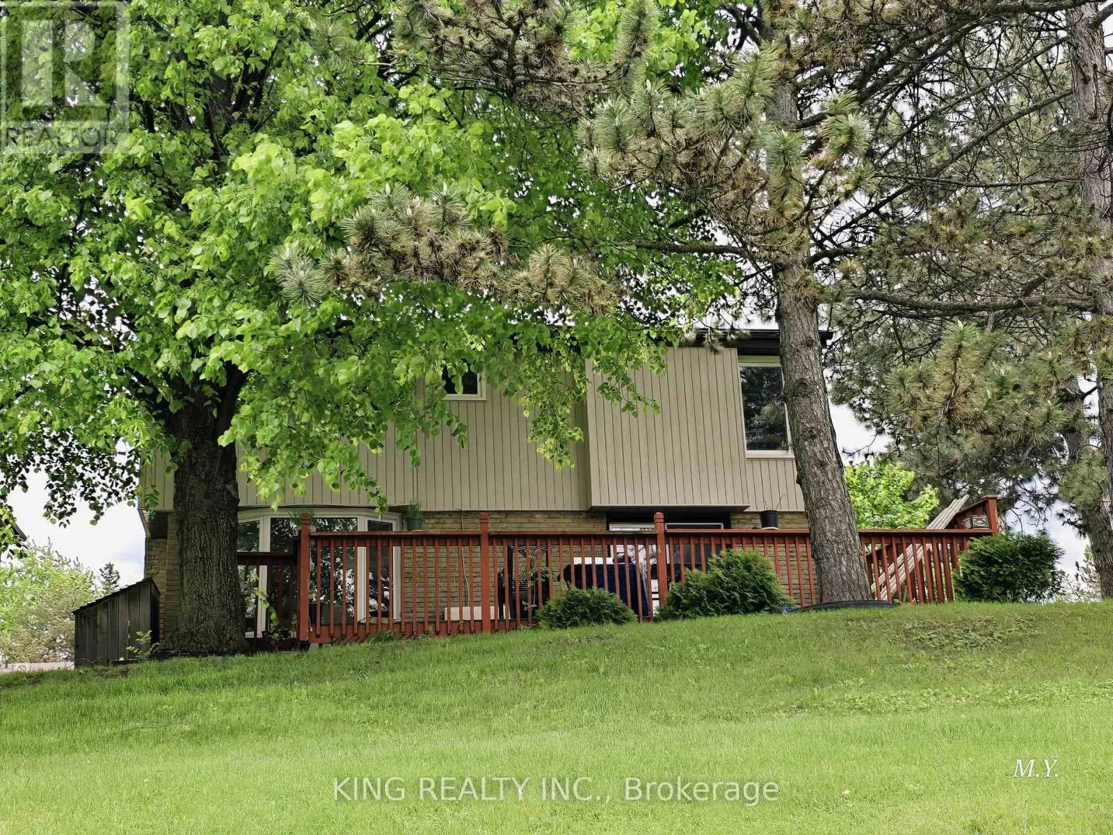 12 - 59 KENNINGHALL BOULEVARD