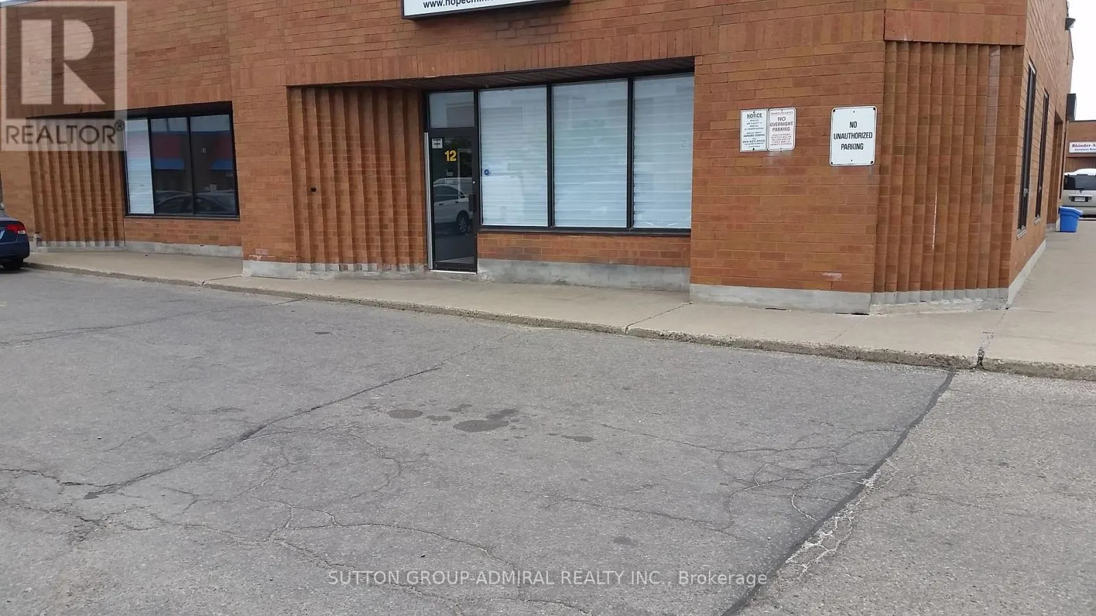 #12 - 4 MELAINE DRIVE