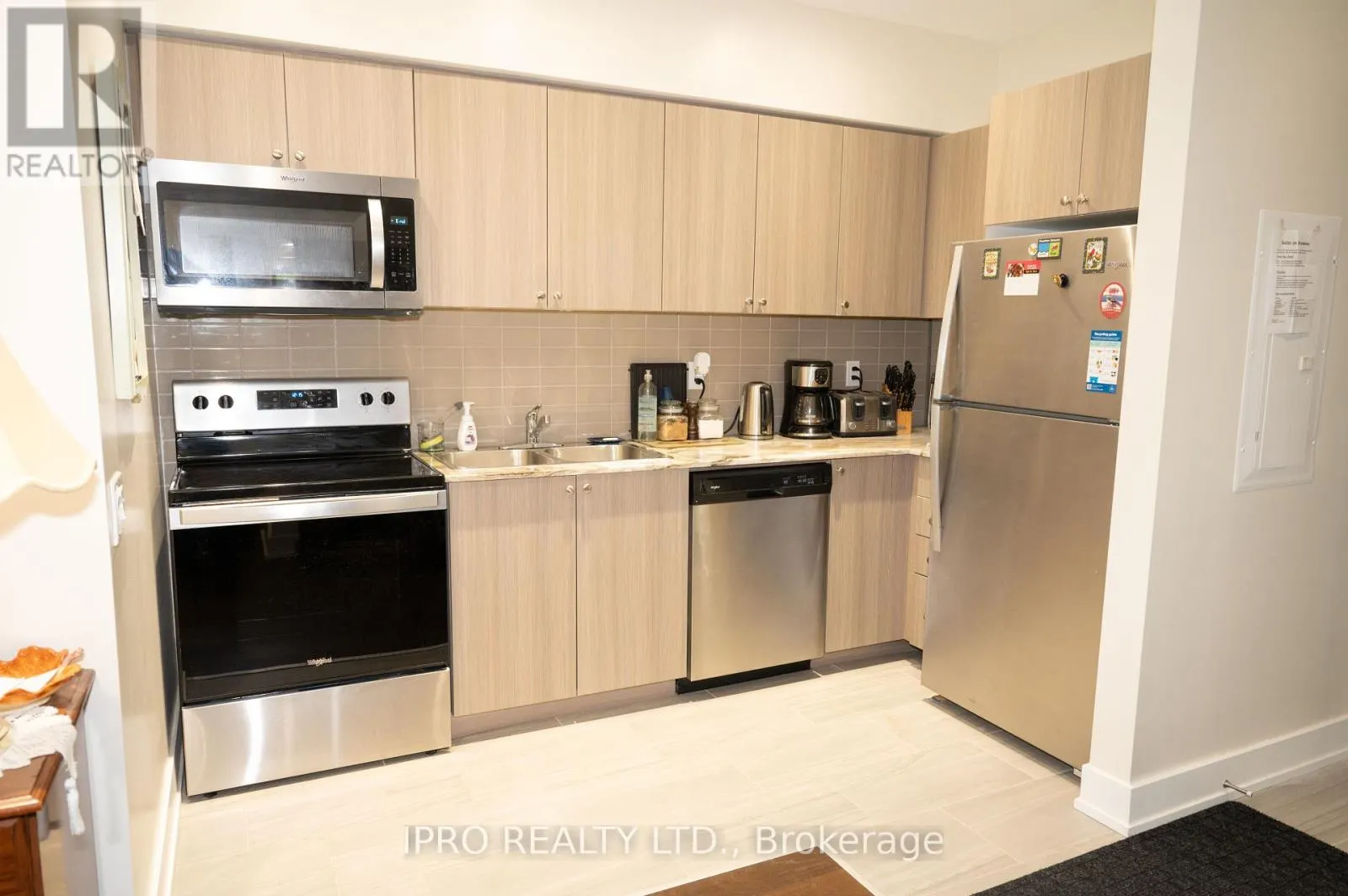 103 - 310 BROADWAY AVENUE