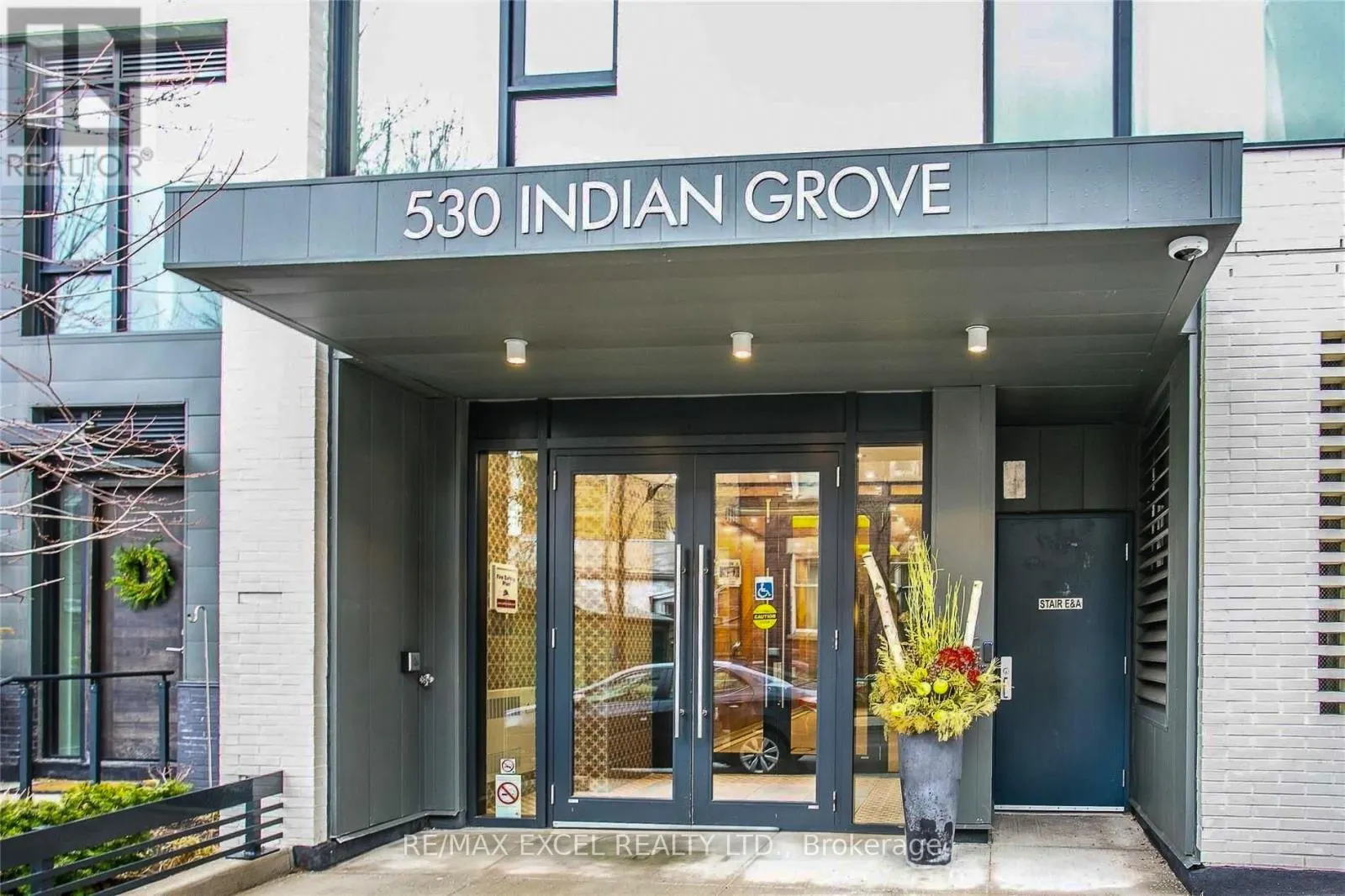 101 - 530 INDIAN GROVE