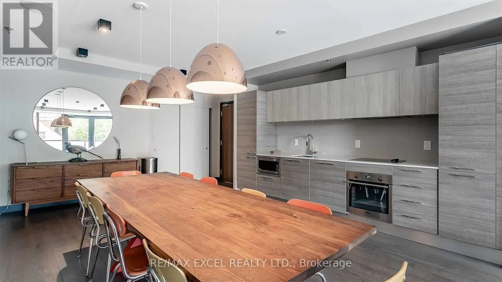 101 - 530 INDIAN GROVE