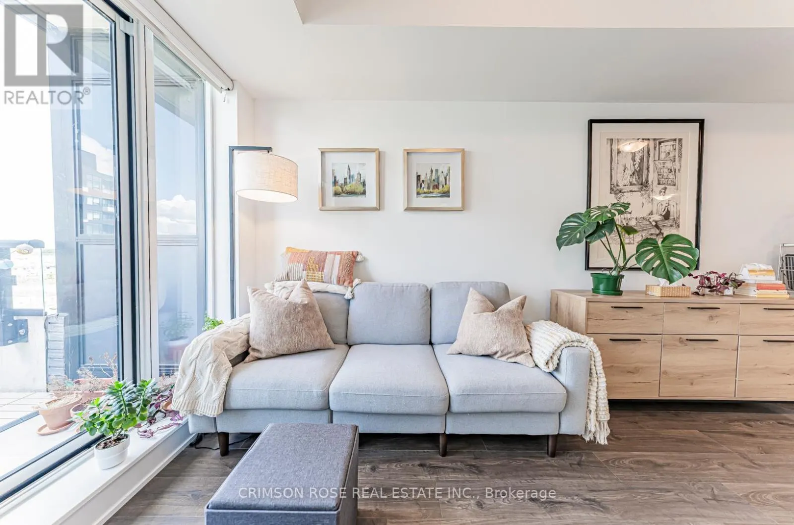 1025 - 2485 TAUNTON ROAD