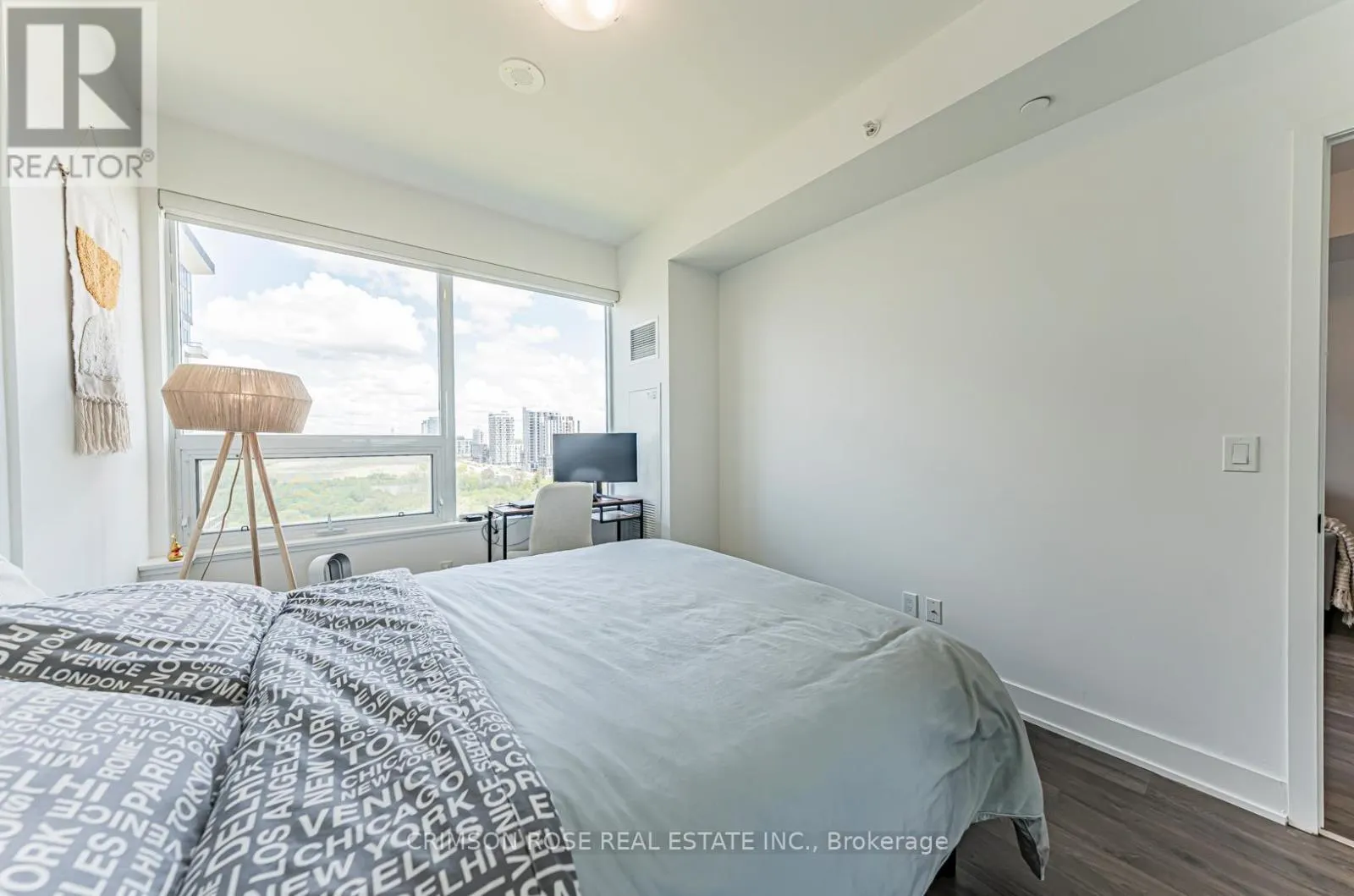 1025 - 2485 TAUNTON ROAD