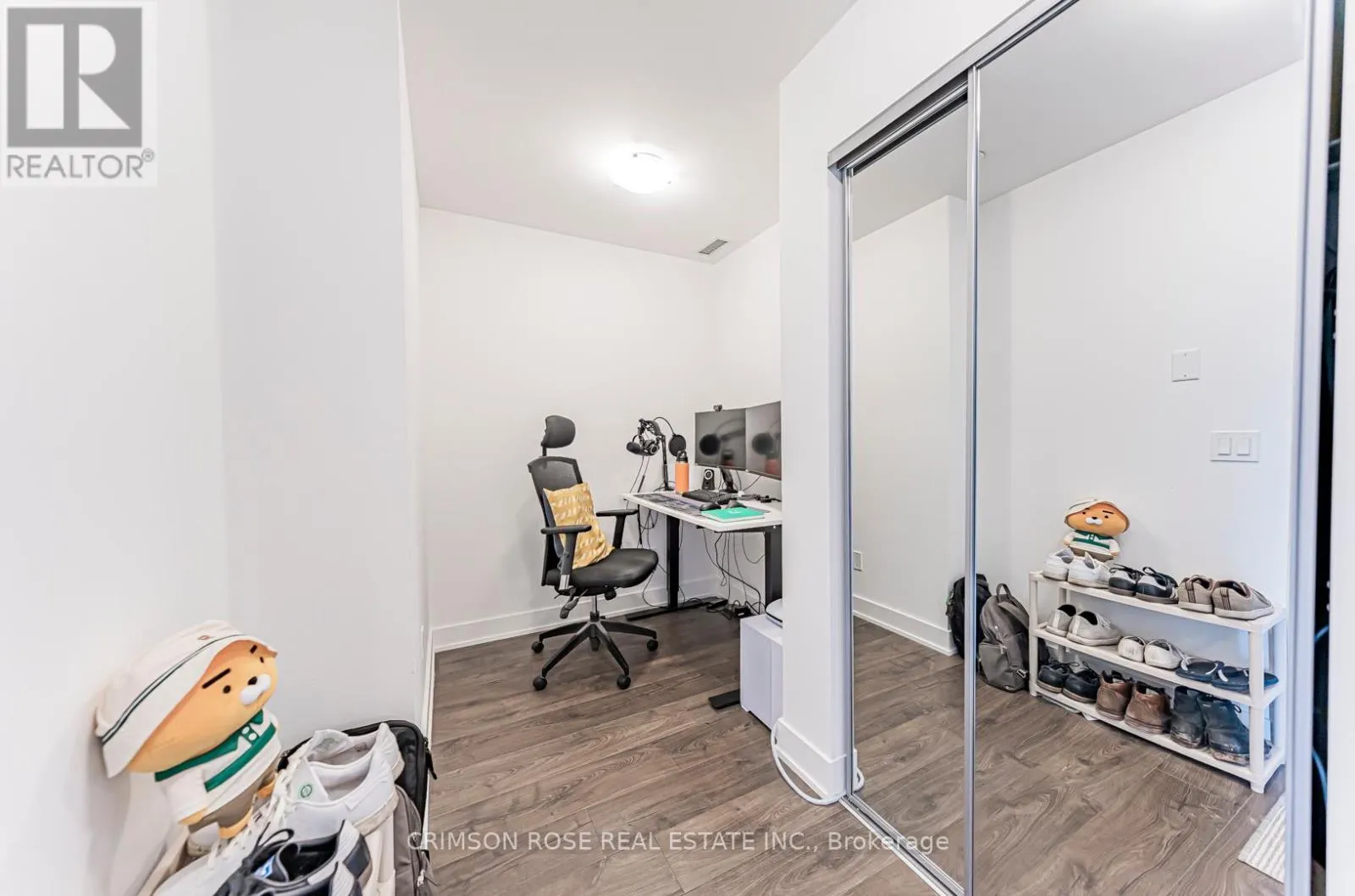 1025 - 2485 TAUNTON ROAD