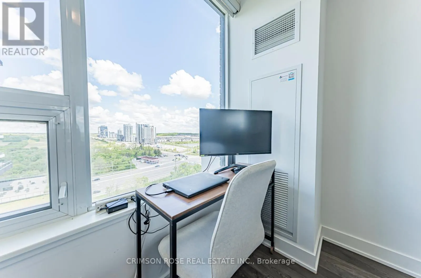 1025 - 2485 TAUNTON ROAD