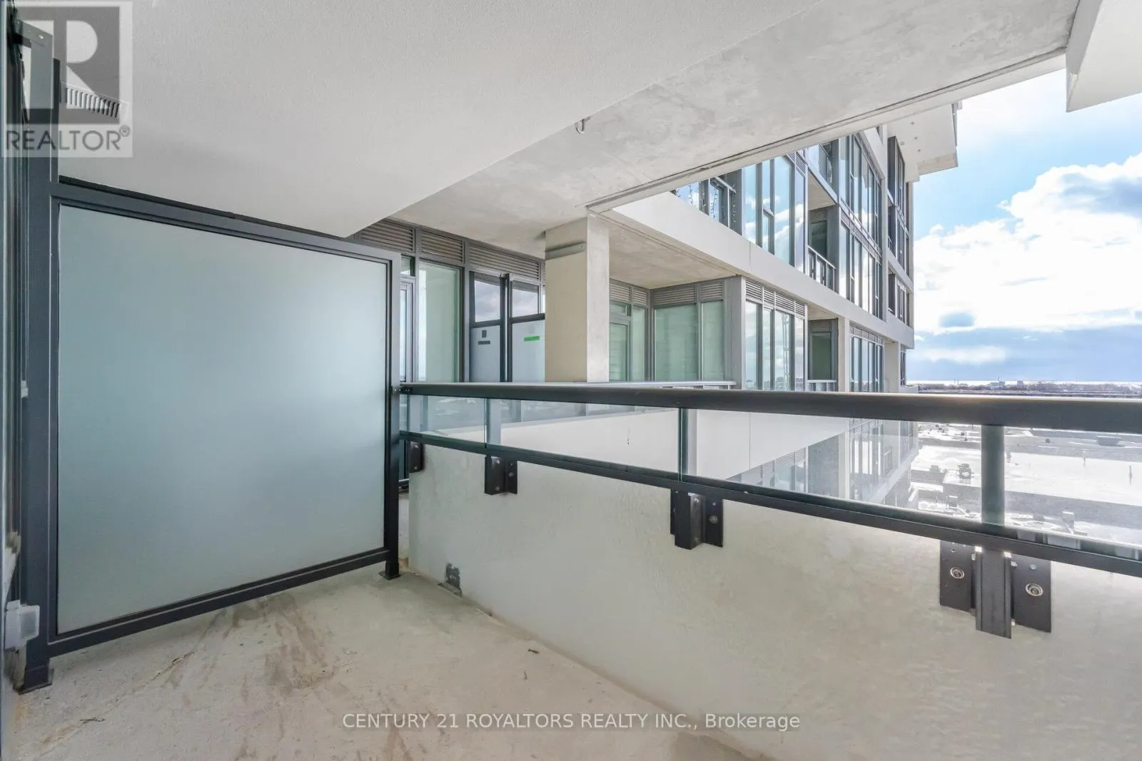 509 - 859 THE QUEENSWAY