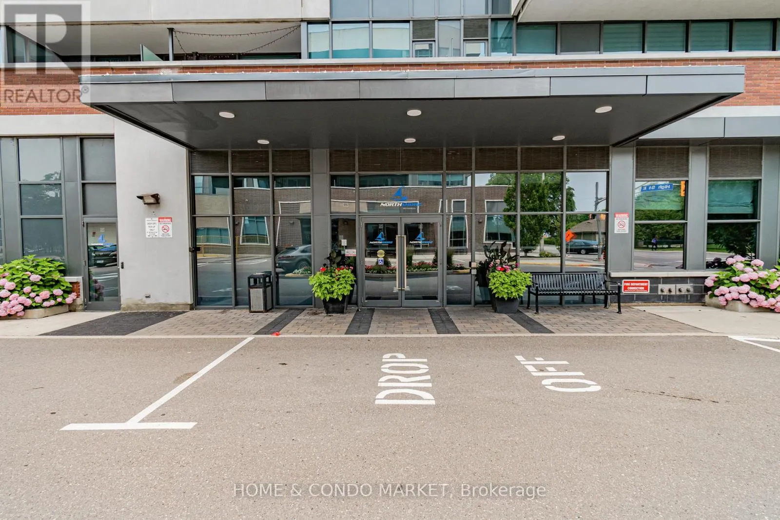 315 - 1 HURONTARIO STREET