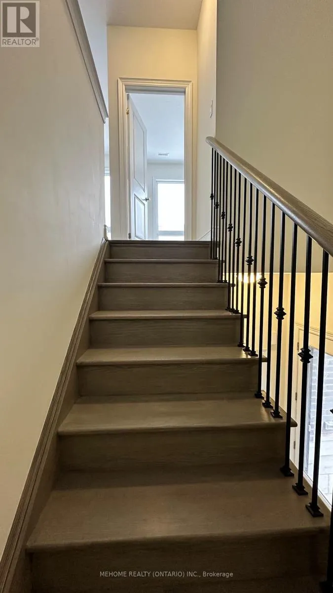 COACH HOUSE - 3346 MILLICENT AVENUE